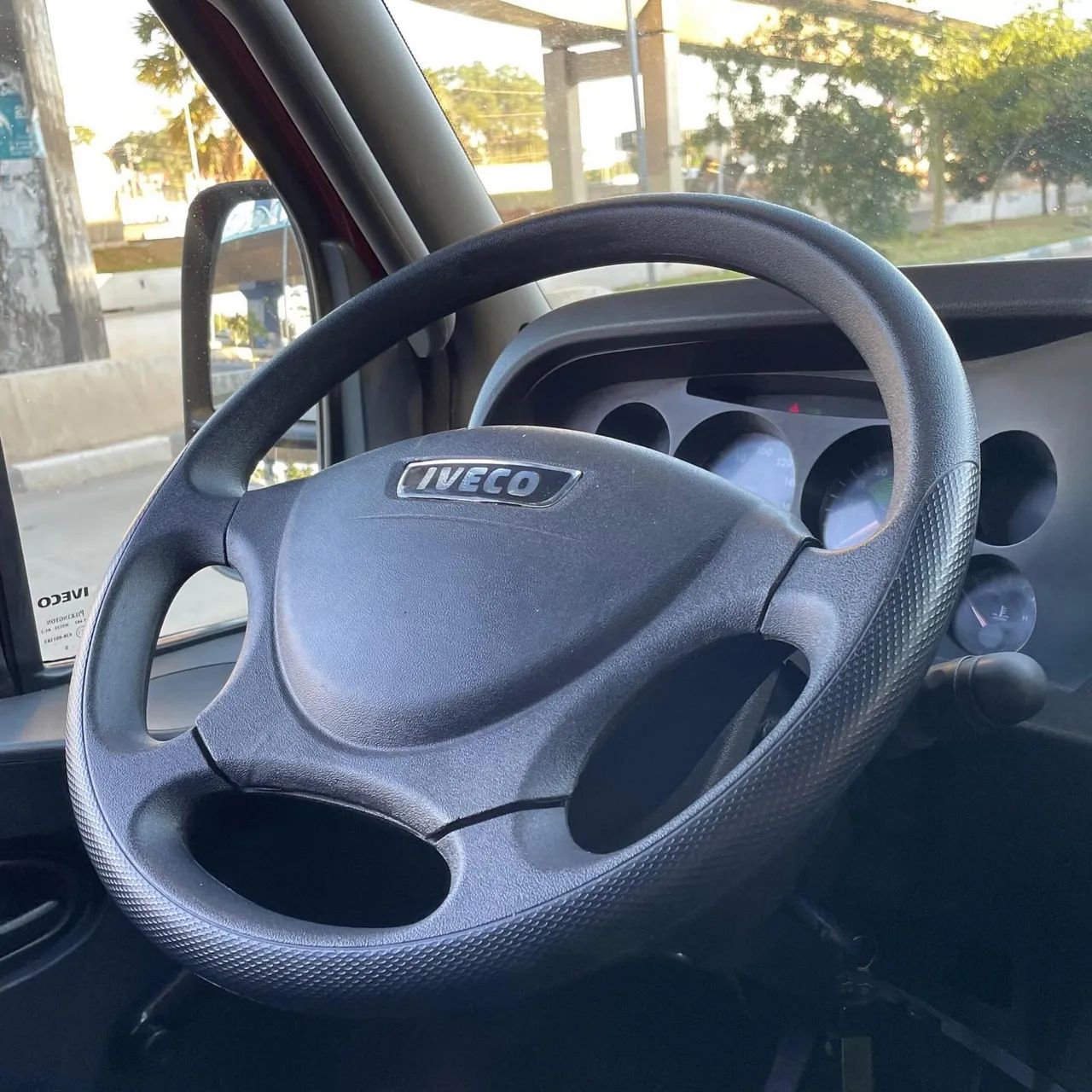 IVECO DAILY 35S14 Ano 2012 - Foto 5