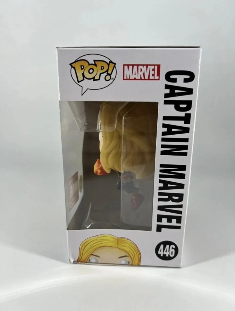 Funko Pop! Captain Marvel #446 Glow in the Dark Exclusive Marvel Collector Corps  - Foto 2