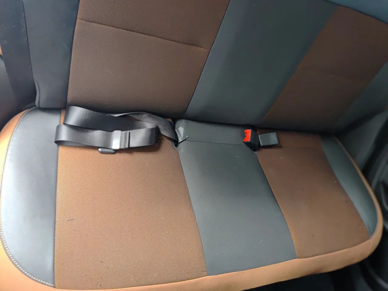 Chevrolet Onix Activ 1.4 8V Flex Mec. 4P 2018 - Foto 4