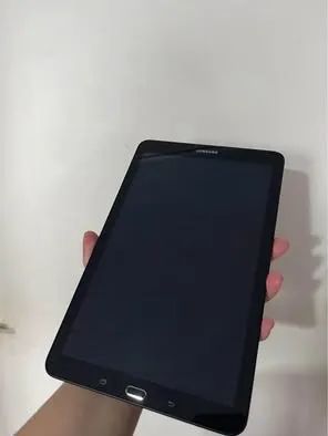 Tablet Samsung Tab E, Usado - Foto 3