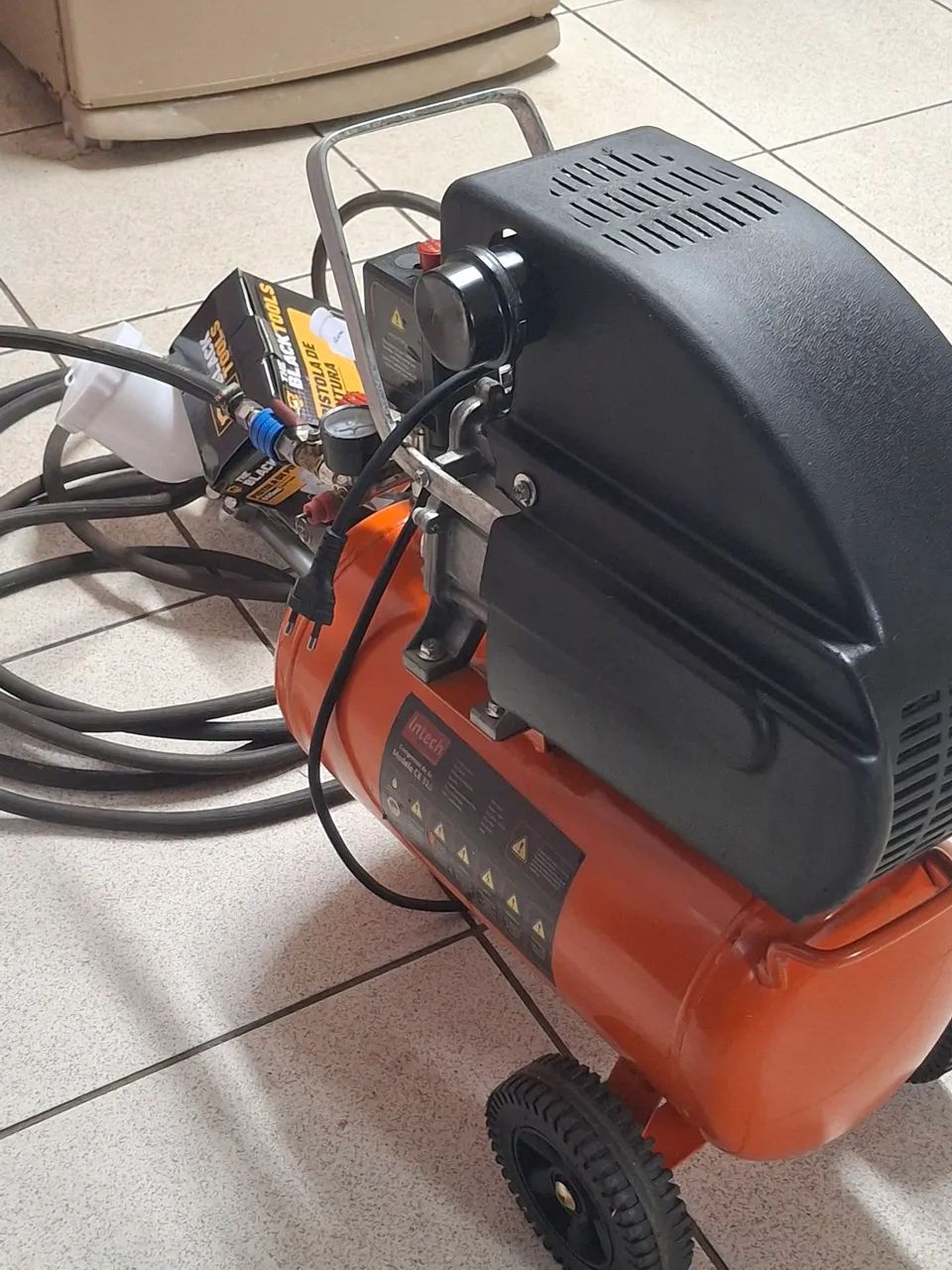 Compressor de ar 110v 25litros  - Foto 3