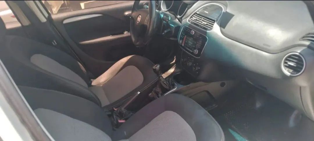 Fiat Linea Essence 1.8 Flex 16V 4P 2016 - Foto 4