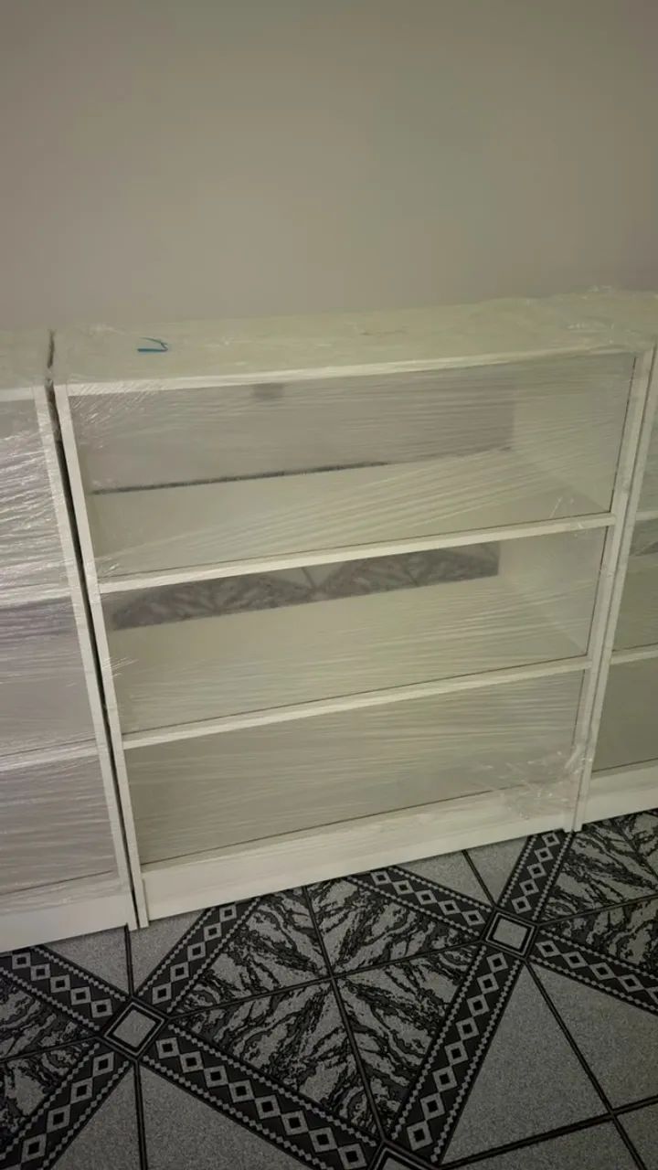 3 Balcões com vitrine + 1 Balcão caixa [NOVOS] - Foto 4