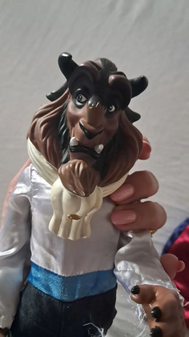 BONECO CLÁSSICO A FERA (DISNEY STORE) - ORIGINAL E COMPLETO! ?