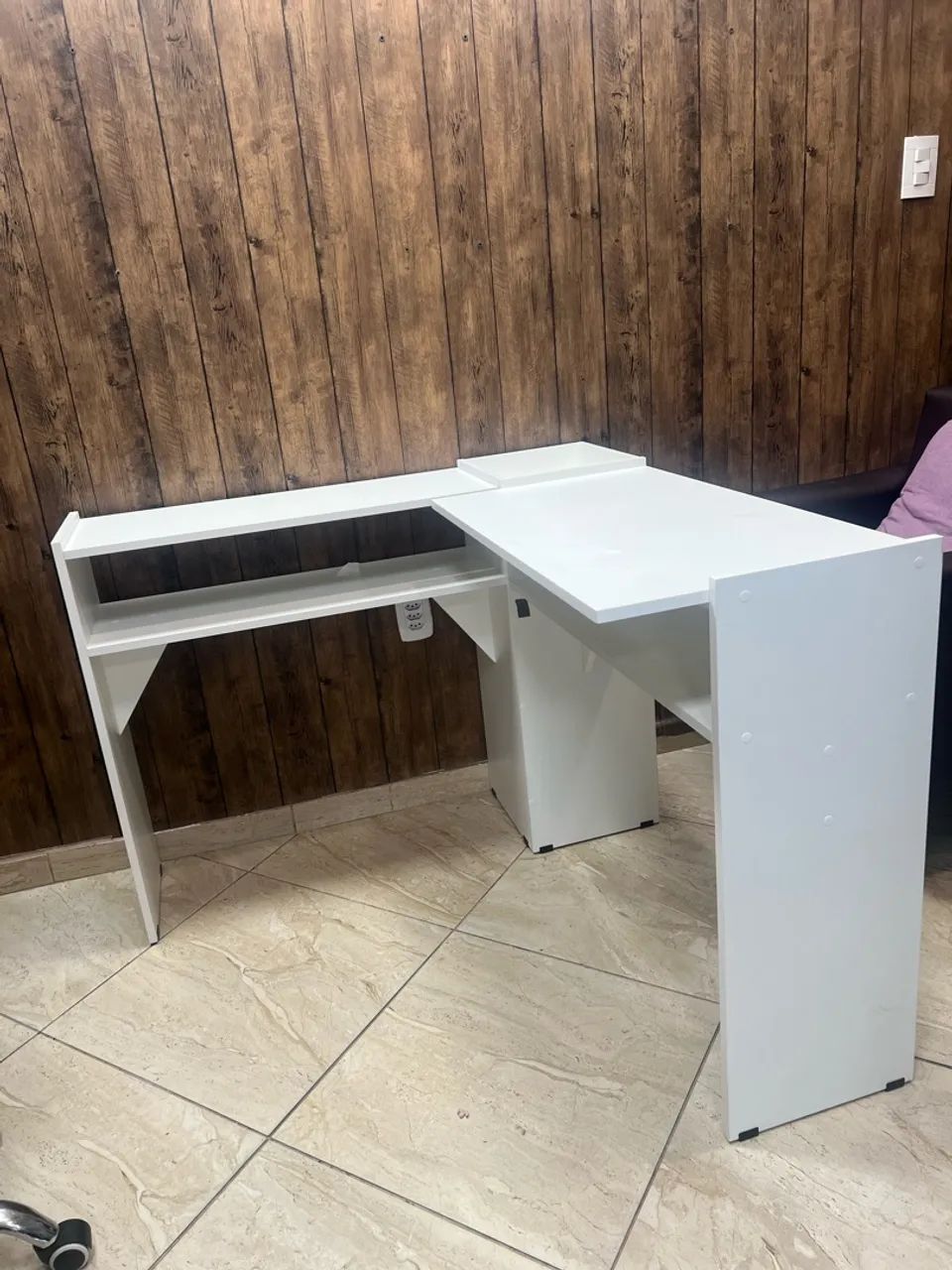 VENDO MESA PRA UNHA DE GEL - Foto 2