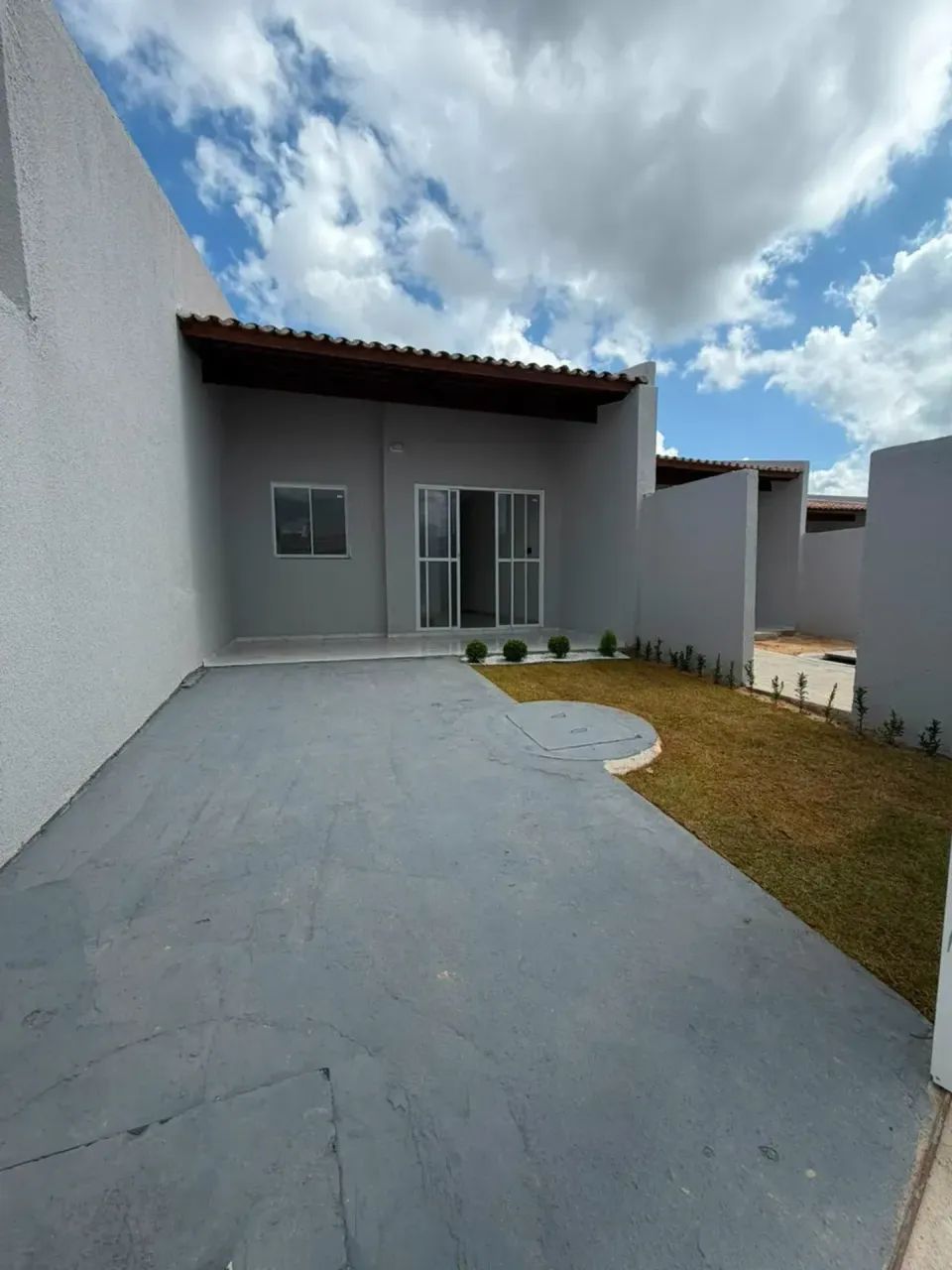 OPORTUNIDADE! CASA DE 2 QUARTOS COM POSSIBILIDADE ZERO DE ENTRADA