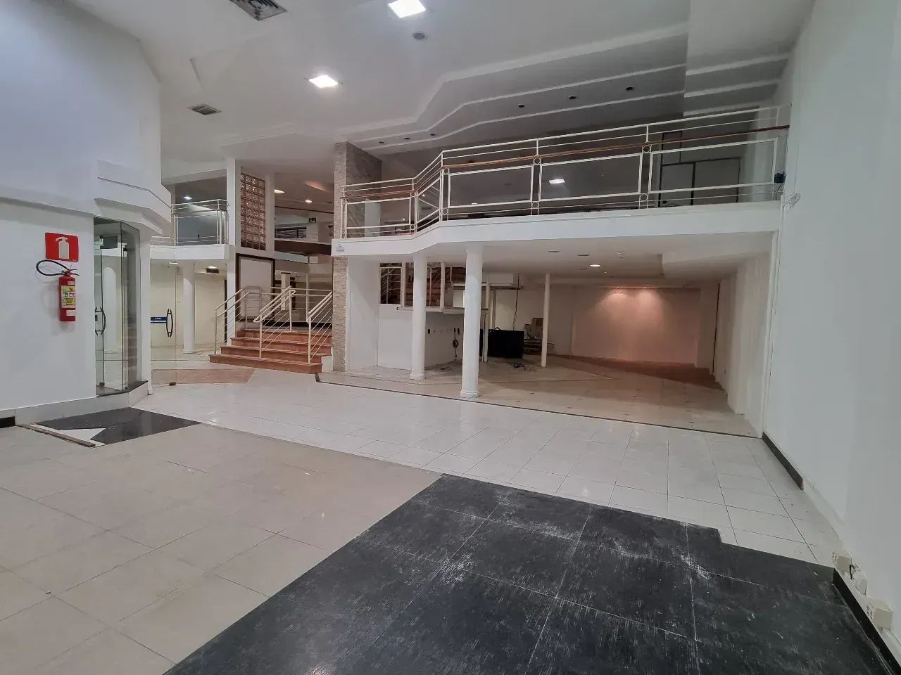 Excelente Lojão c/ 400 m2  B. Estoril - Belo Horizonte  MG