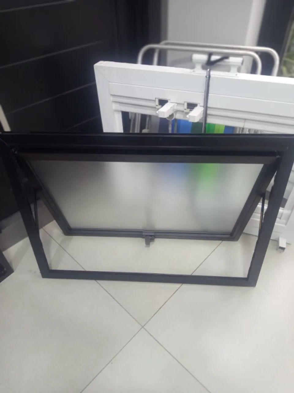 Vende-se max-ar para banheiro 