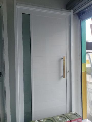 Porta Manuela Aluminio