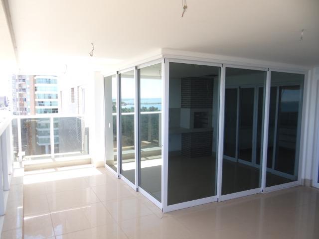 Apartamento de Alto Padrão com 3 Suites na Orla - Foto 12