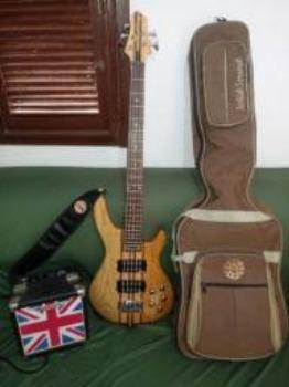 Baixo Strinberg CLB 19A 5 Cordas Ativo + Mini Cubo + Correia c/ Straplock + Bag