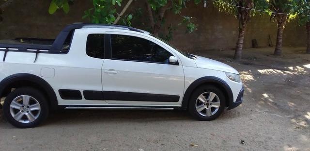 Carro (Saveiro Cross 1.6 Flex)