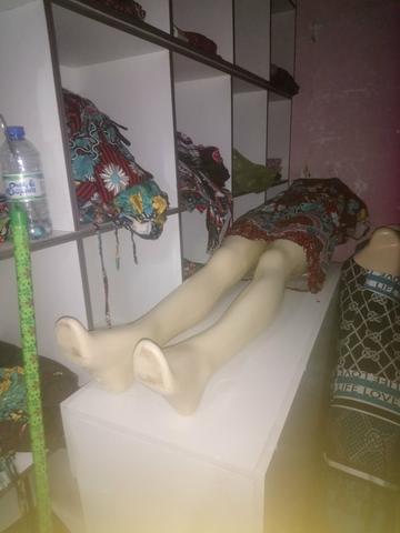 Vende-se ou aluga-se box