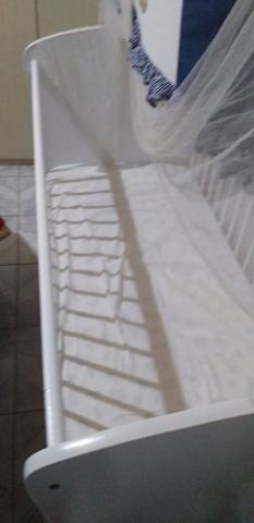 Vendo berço com colchão - Foto 4