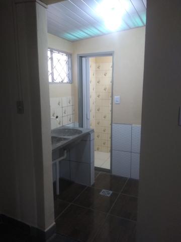 Kit Net com garagem, próximo ao shopping estação - Foto 4