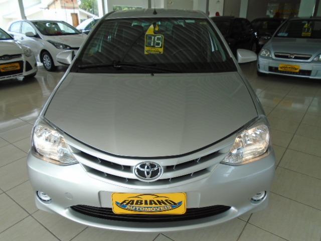 Toyota Etios - Foto 2