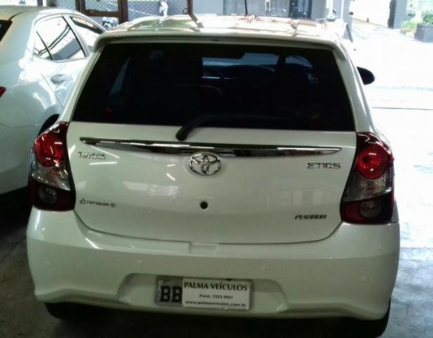 Toyota Etios platinum 1.5 automatico branco 2017/2018 - Foto 6