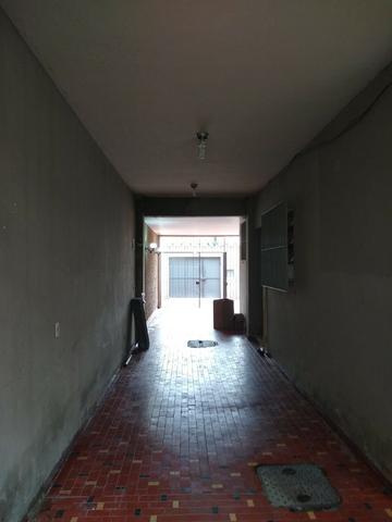Excelente casa no centro de Realengo na rua professor Carlos Venceslau - Foto 5