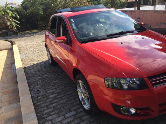 Stilo sporting com teto solar