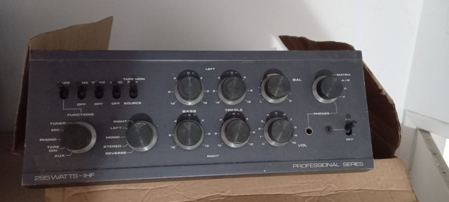 Amplificador de som QA-7070