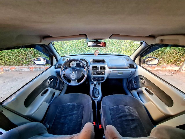 Renault Clio Sedan Privilege 1.6 16v  - Foto 5