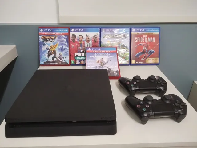 PlayStation 4 Mega Pack V15 1TB 1 Controle Preto - Sony + 3 Jogos