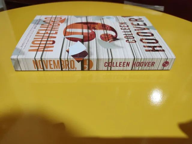 Novembro, 9. Com brinde. Produto novo.