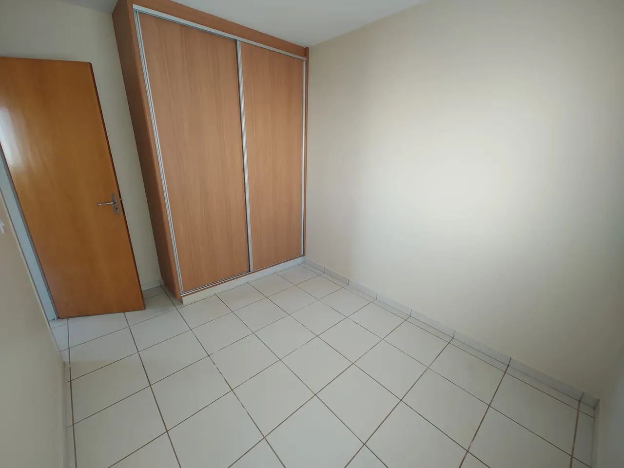 Imóvel para aluguel possui 56 metros quadrados com 2 quartos