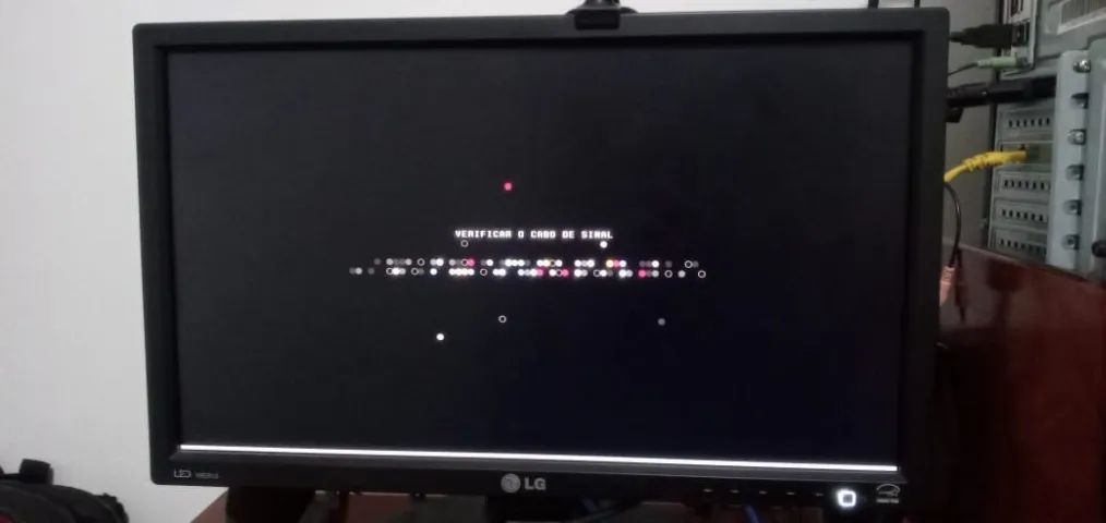 Monitor LG 19EB13P de 19 polegadas (usado e com faixa branca na tela) - Foto 4