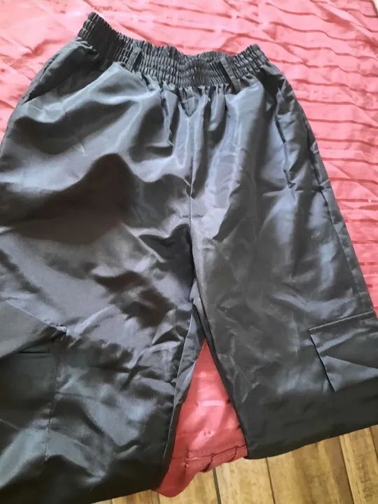 Calça de Cetim Preta  P veste 36 ao 40