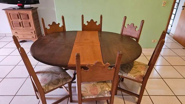 Mesa de Madeira Maciça com Estensor + 6 Cadeiras