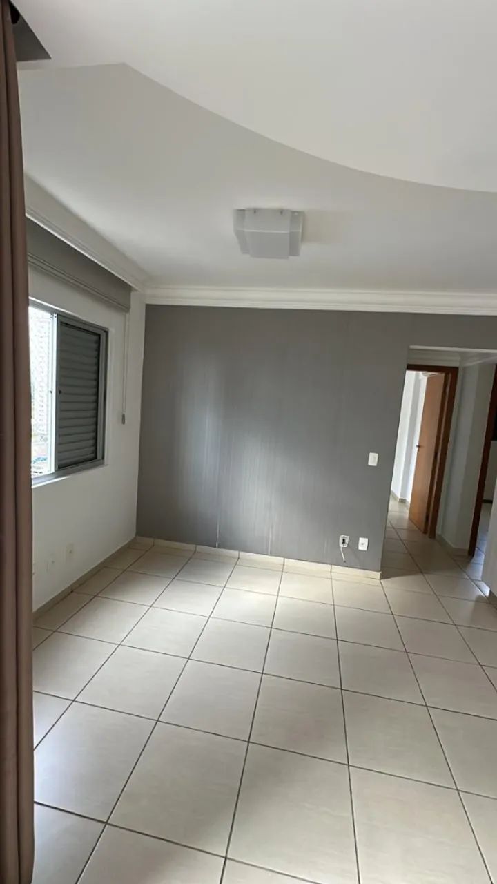 Aluga-se apartamento no Setor Bueno em Goiânia - GO.  
