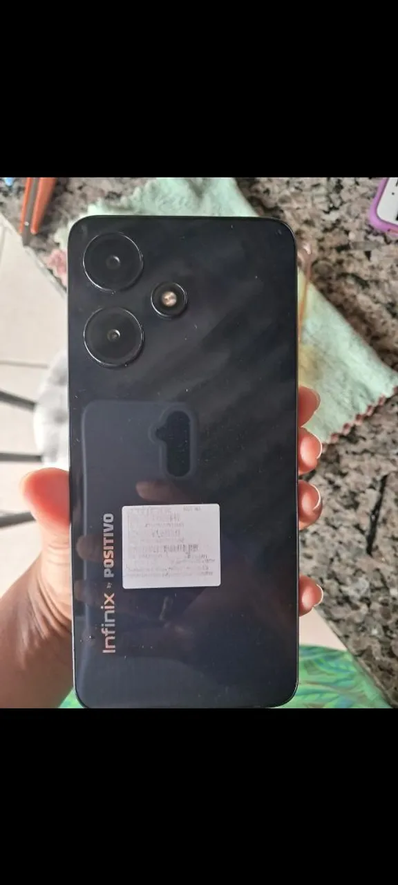 Infinix positivo Hot 11