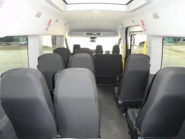 Van Ford Transit TB Ano 23/23 - 15 Lugares Único Dono R$ 218.000.00 Cada.   - Foto 9