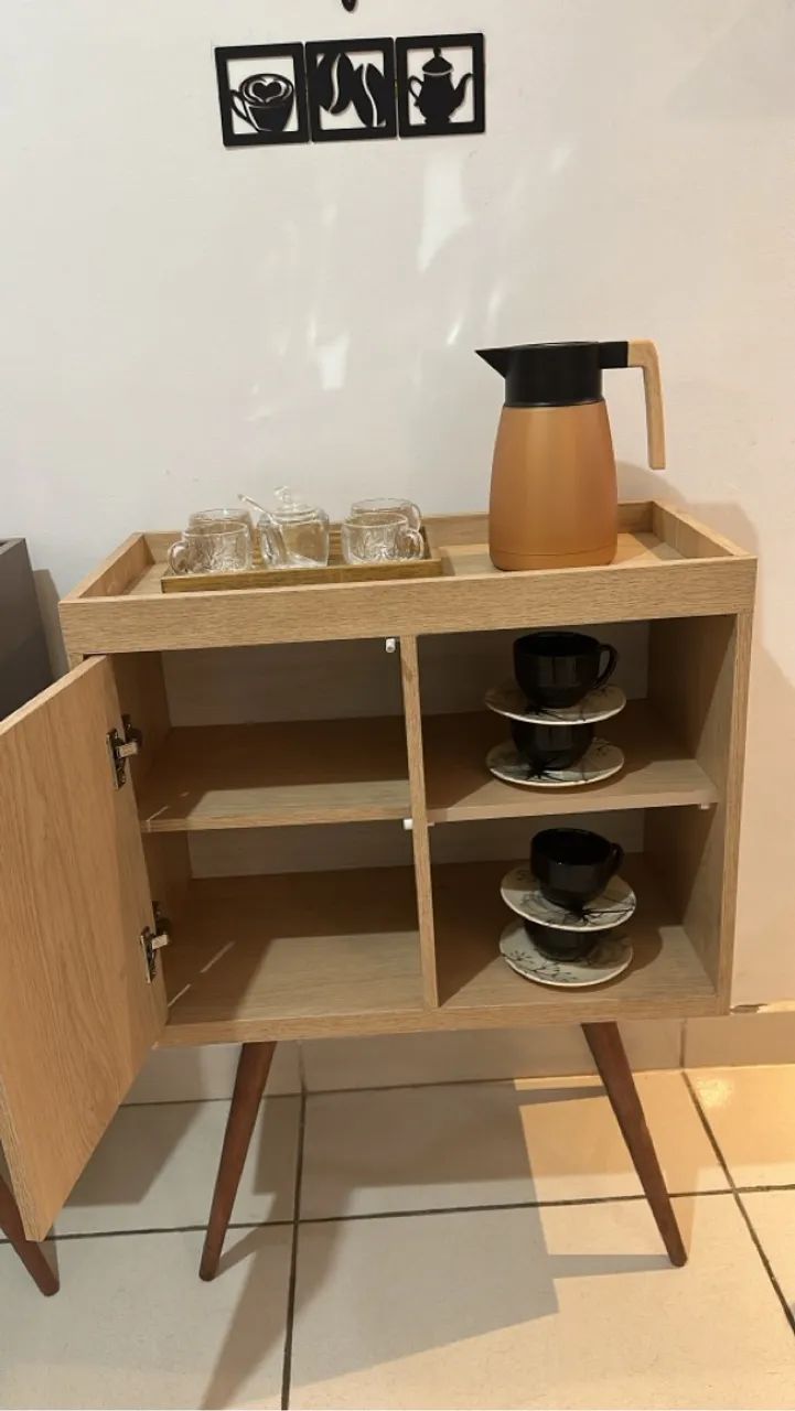 Vendo esse aparador para cantinho do café