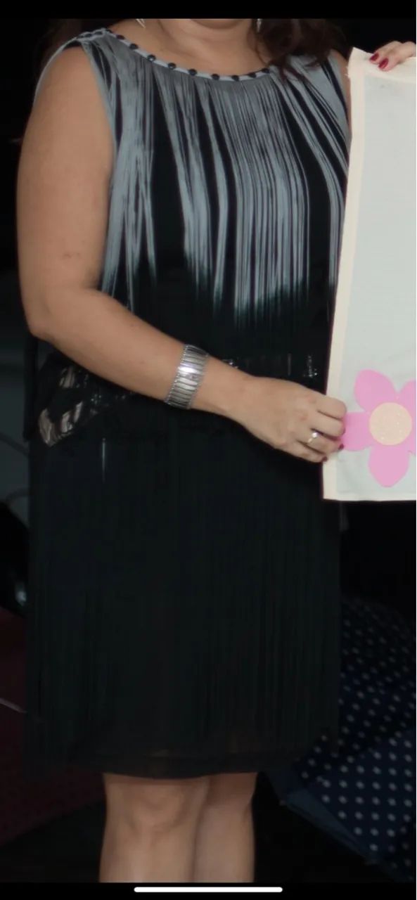 Vestido com franjas - Tamanho M  - Foto 4