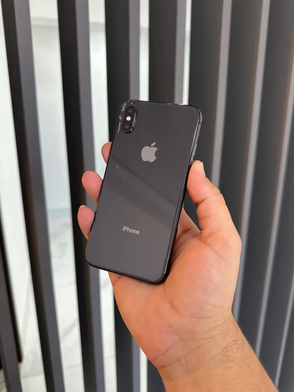 iPhone X 256gb pequeno trincado na parte traseira 