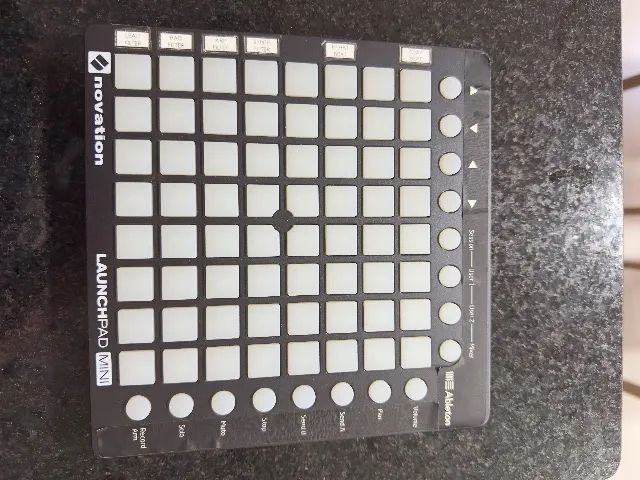 Novation Launchpad Mini Mk2 - Instrumentos musicais - São Braz