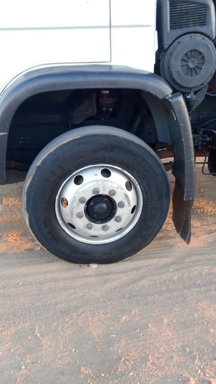 Caminhão munck VW 13-180 Worker - Ano 2008 - Foto 3