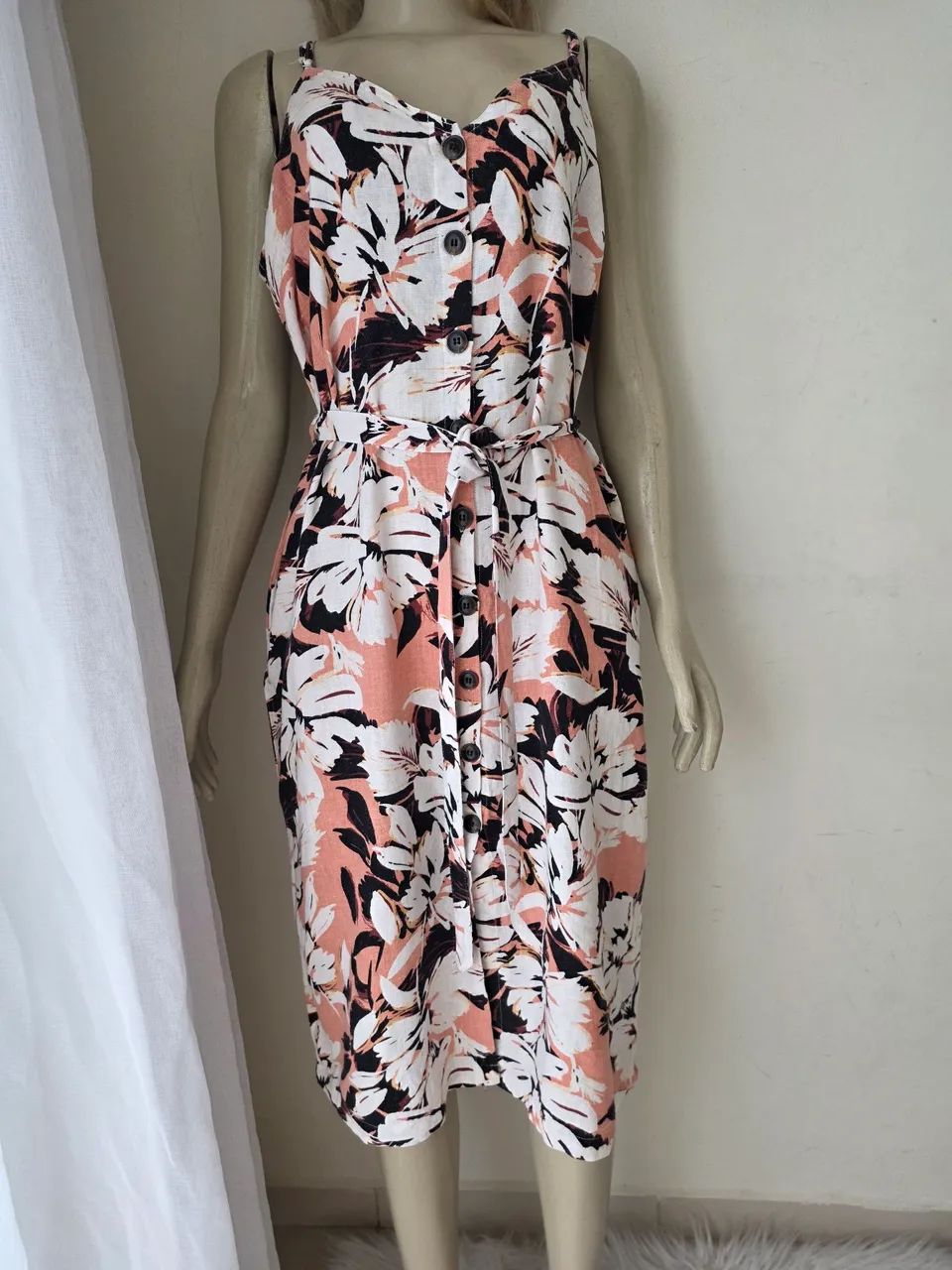 Vestido de linho Forever 21