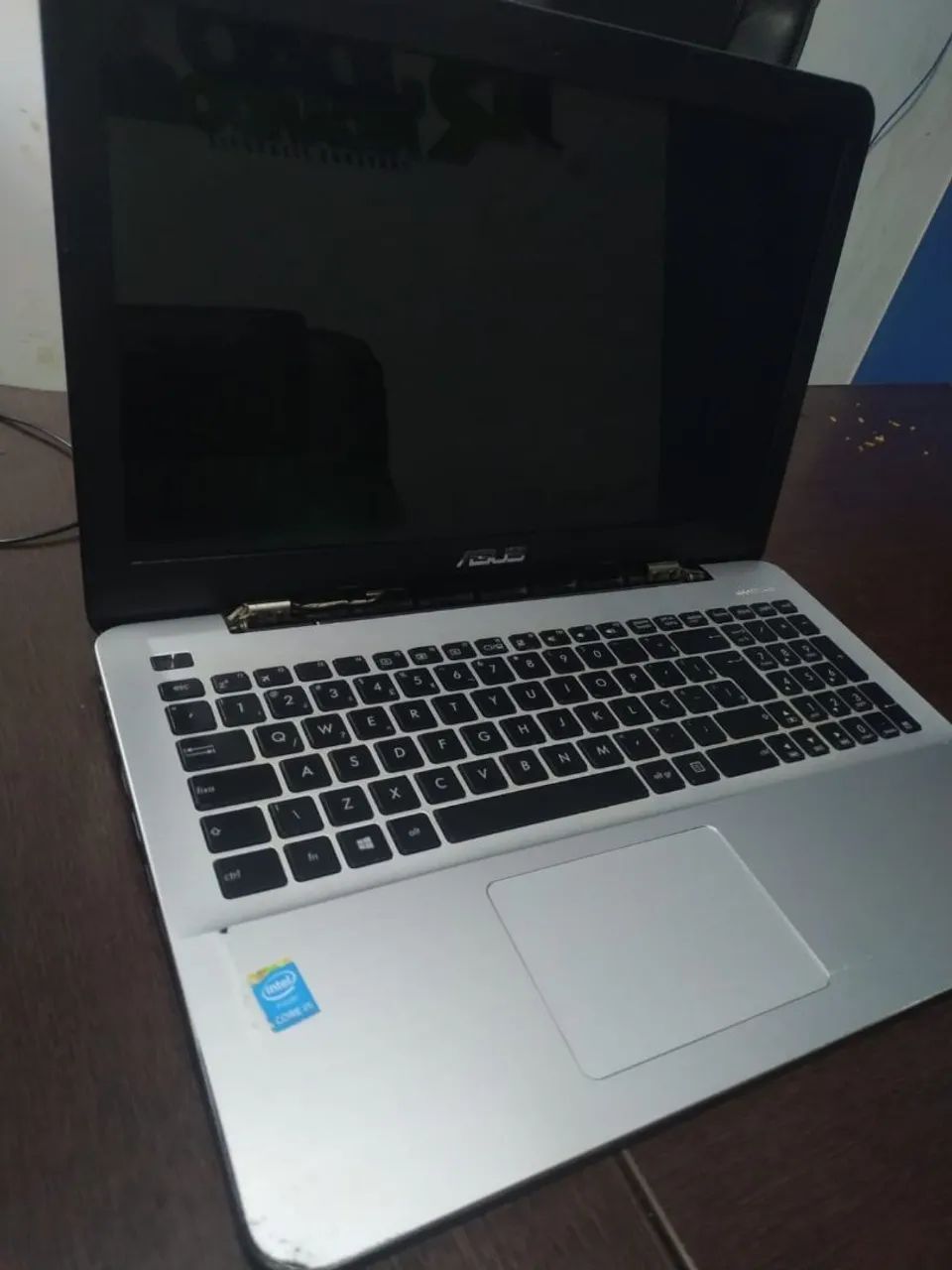 Notebook Asus i5 5 geracao,8ram,1 tera,tela 15.6