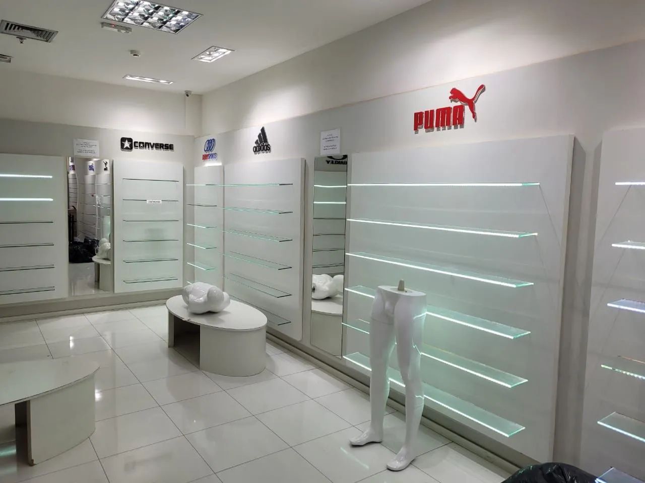 Expositores e Prateleiras para Loja