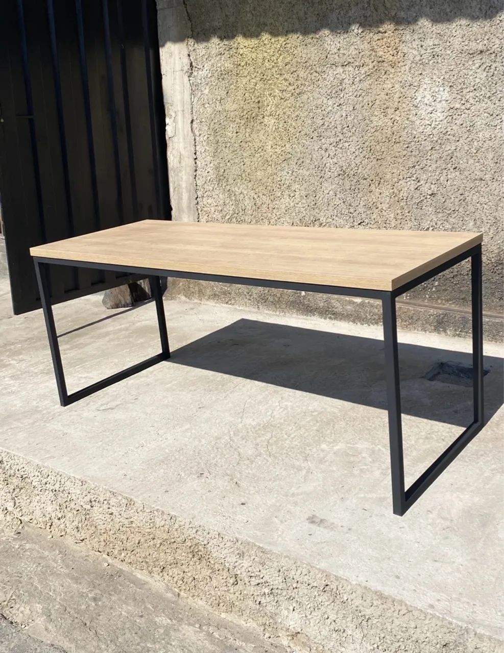 Mesa de escritório com design moderno tampo com 30mm de espessura  - Foto 2