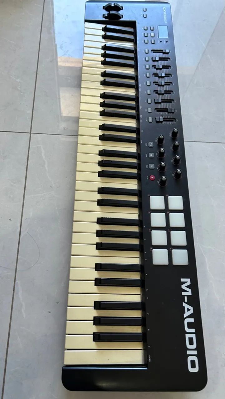 Teclado Controlador M-Audio Oxygen 61 com Bag Mochila - Foto 3