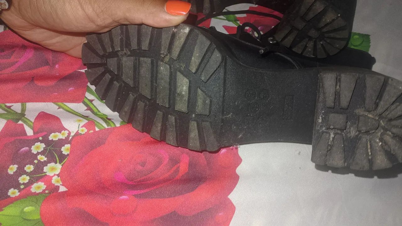 Botas coturno pretas - Foto 3