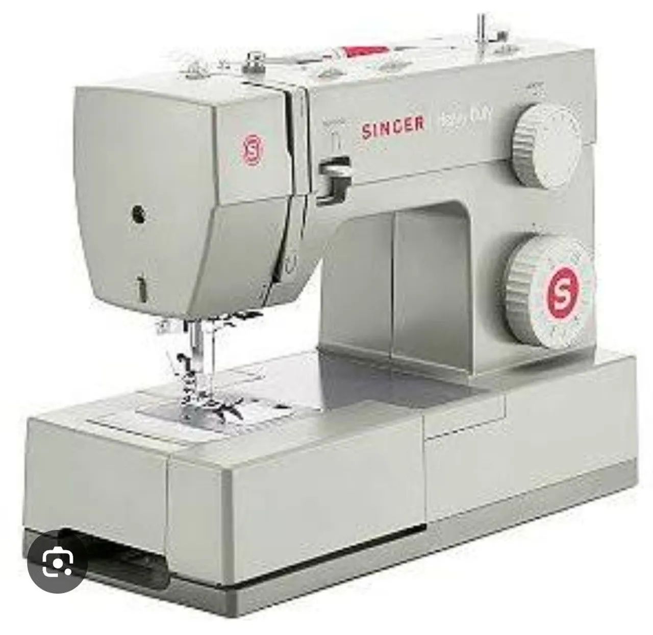 Máquina de costura singer 4411