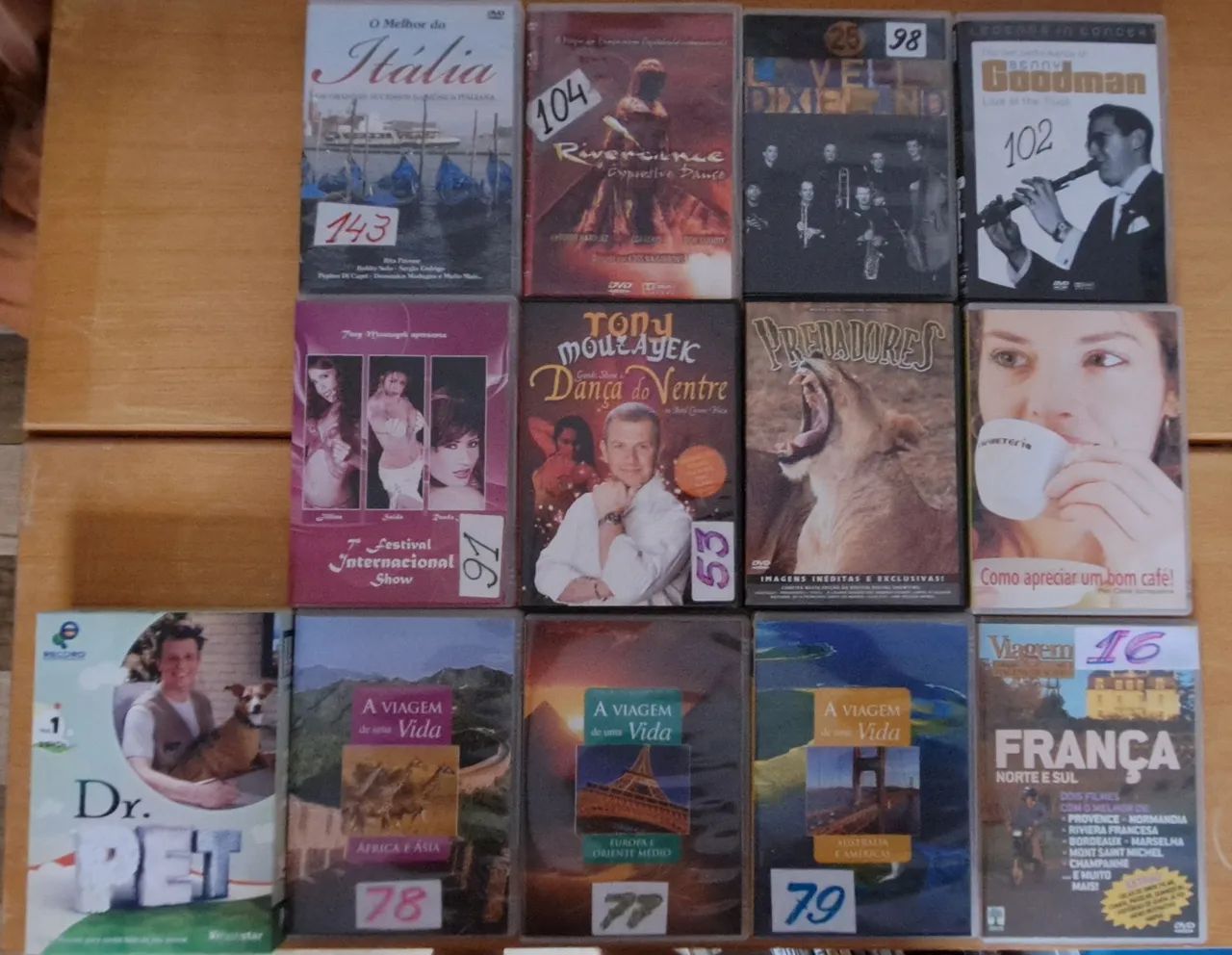 28 dvds musicais e diversos originais - Foto 2