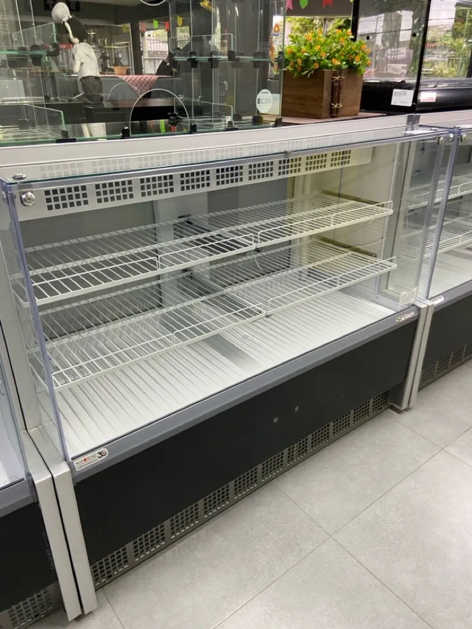 GPEA-140R PR VITRINE REFRIGERADA CONFEITARIA AURORA - GELOPAR - Foto 2
