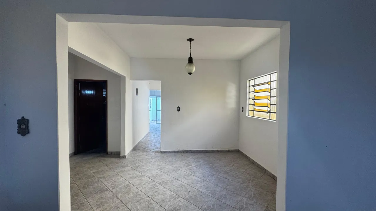 EXCELENTE CASA PARA RENDA MENSAL PRÓXIMA AO HUGOL E DO PORTAL SHOPPING