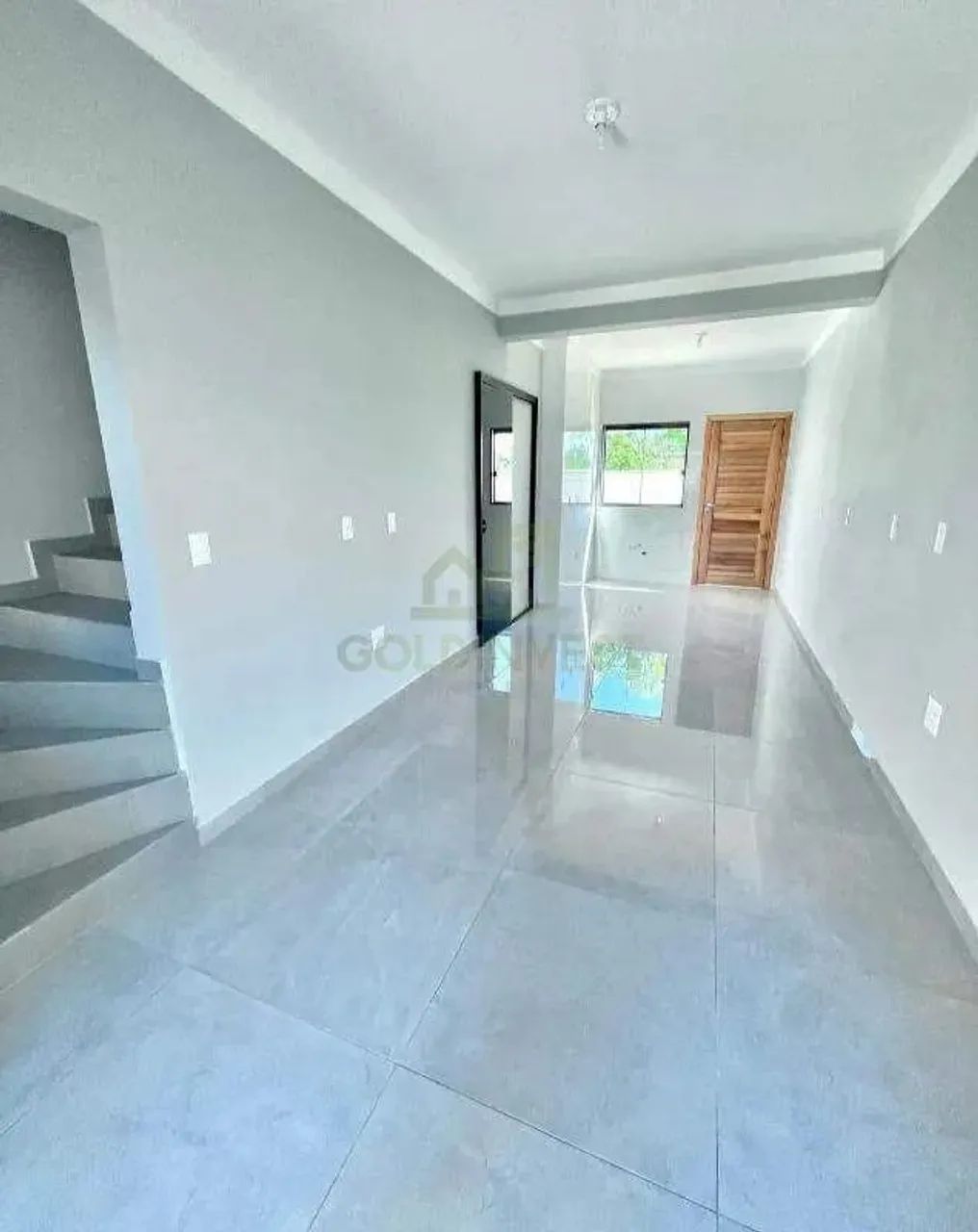 Casa com uma suíte + 1 quarto e com passagem lateral á venda no Bairro São João em Brusque - Foto 2